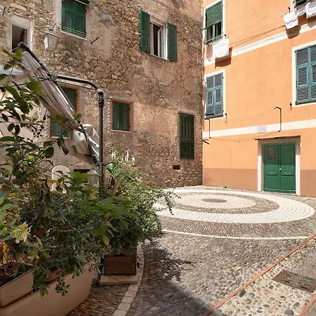 Casa Elena Daire